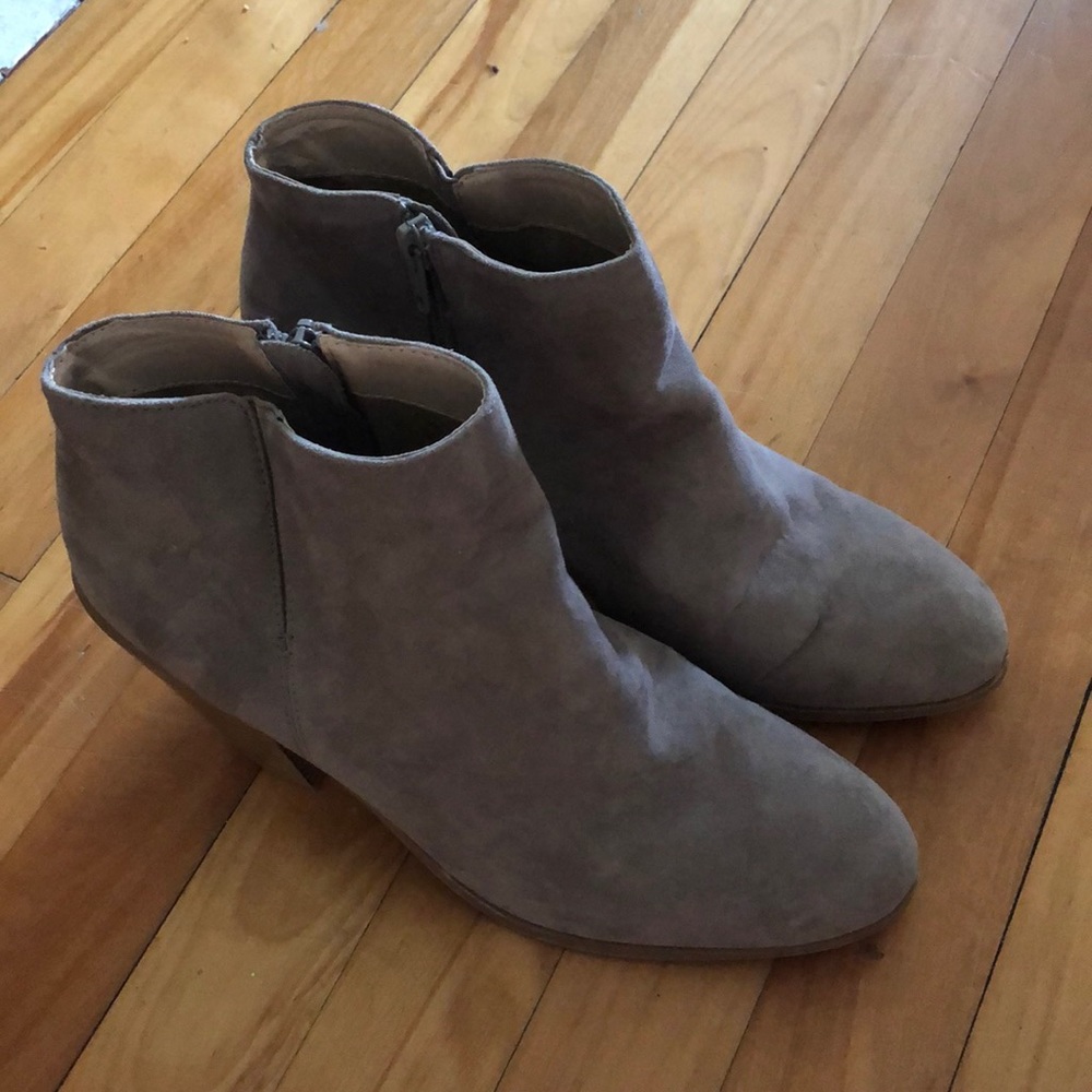 Heel Suede Tam/grey Ankle Boot.Worn maybe 2 times